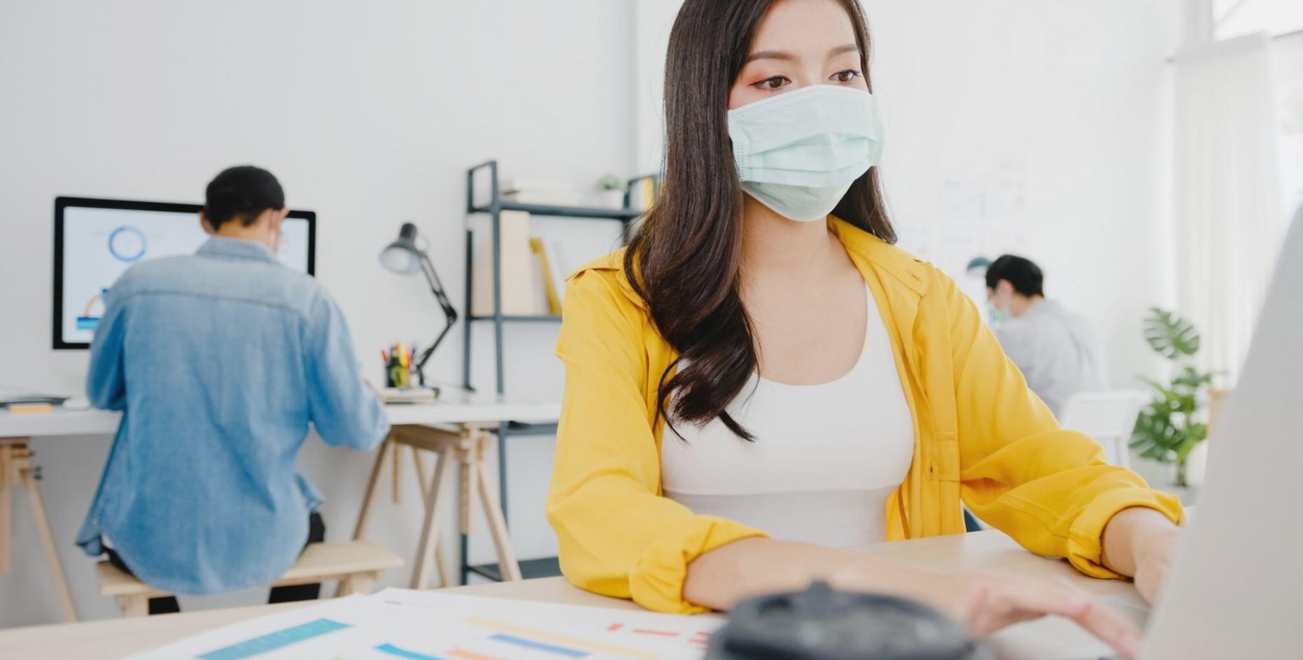 Moderne Lernumgebung mit digitalen Tools für SEO-Analyse